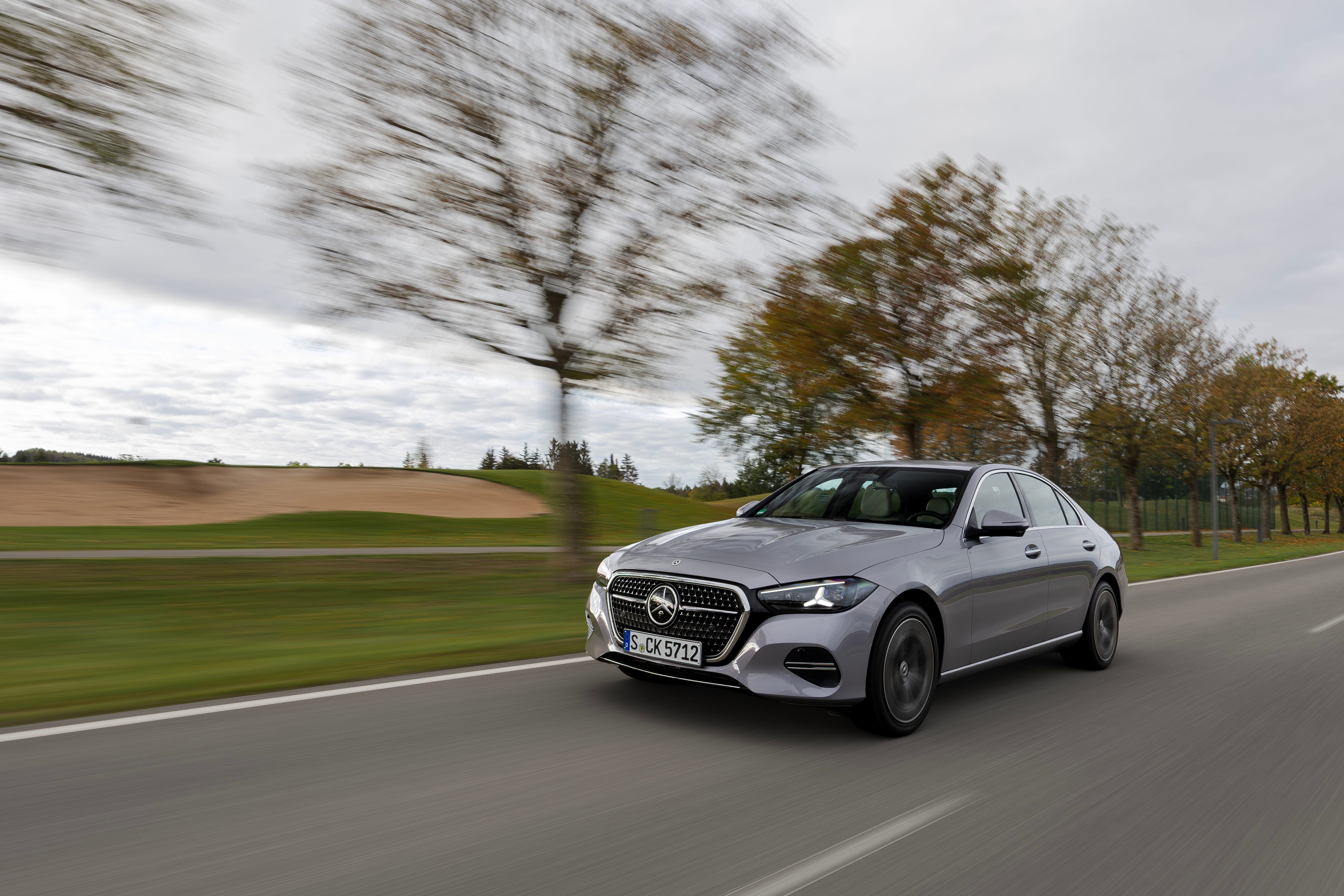 2027 Mercedes-Benz C350 Leaves the ’27 C300 Behind
